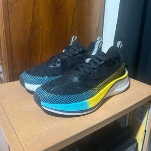 STQ Black Running Shoes